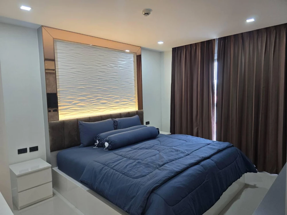 For sale: The Blue Residence, a lovely room, decorated in a simple, luxurious and expensive style, comes with complete furniture. Don't miss out.