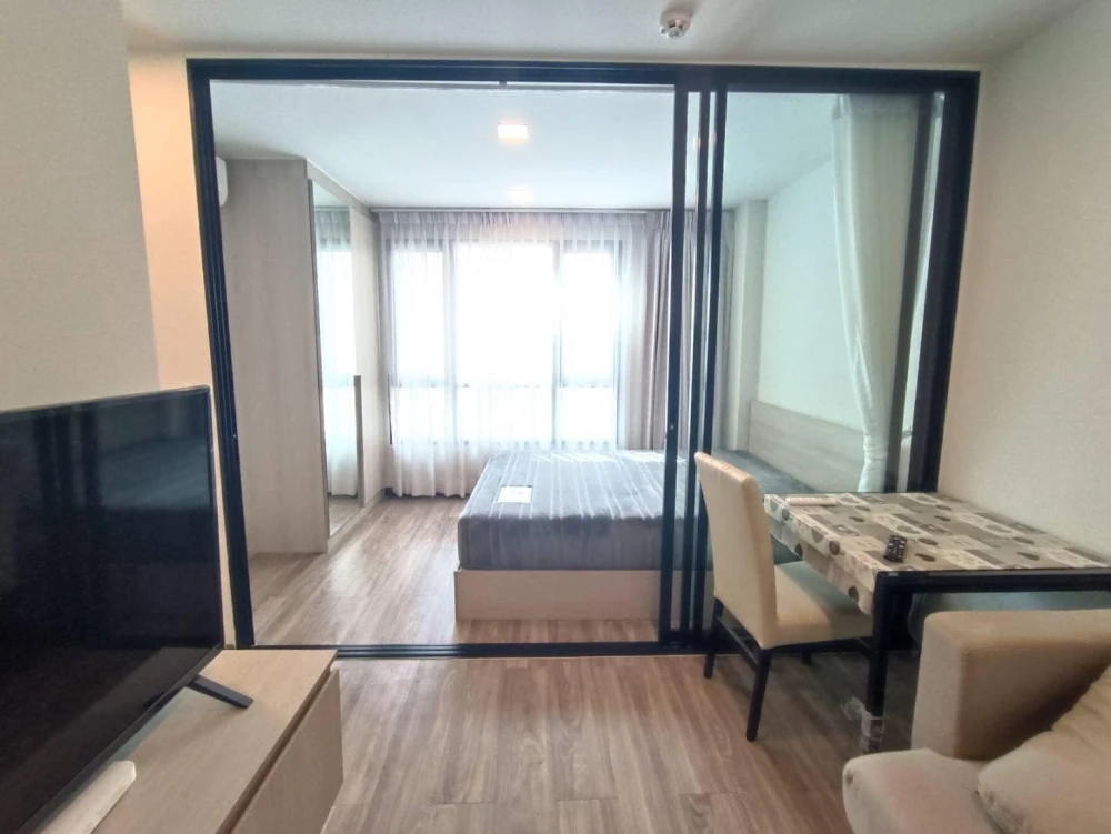 For sale or rent: The Collect Ratchada 32. Nice unit on the 3rd floor, south-facing (not hot), fully furnished. Book now!