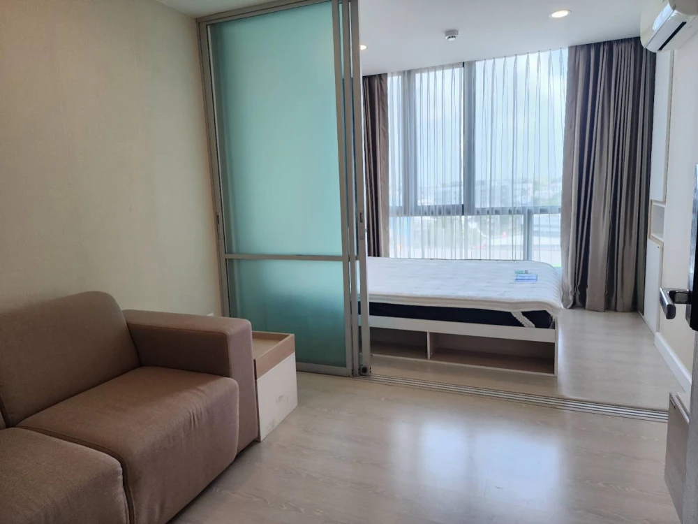 For sale: The Cube Nawamin-Ramintra with complete set of famous brand furniture, beautiful view, not hot, no buildings blocking the view, reserve now!