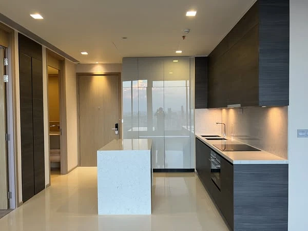 Selling THE ESSE ASOK, a nice room, high floor, spacious, book now before you miss out++