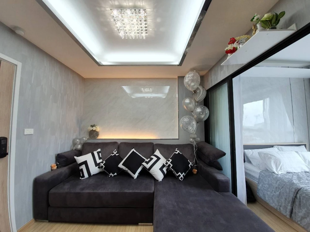 For sale: The Excel Khu Khot, 6th floor, swimming pool view, complete with electrical appliances + built-in furniture, don't miss out!
