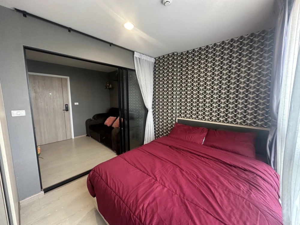 For sale: The Excel Khu Khot, 1 bedroom, 1 bathroom, fully furnished, with quality wallpaper. Don't miss out!
