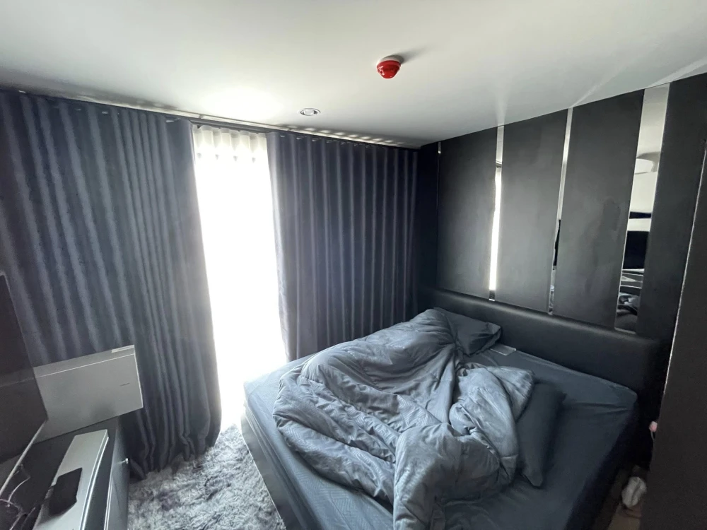 For sale: The Excel Ratchada 18, corner room, not crowded, decorated in a controlled tone, built-in wall, very cool, reserve now.