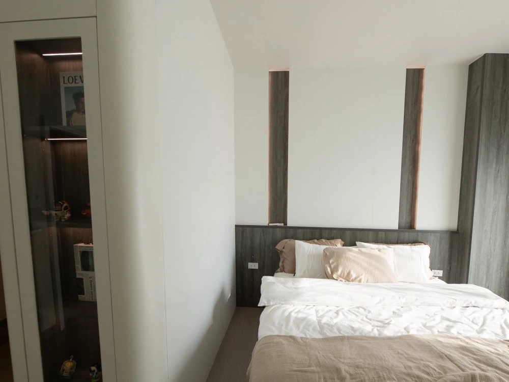 Selling THE FOUR WINGS RESIDENCE. Garden view, quiet and private. Few units, good neighbors, not noisy. Book now!