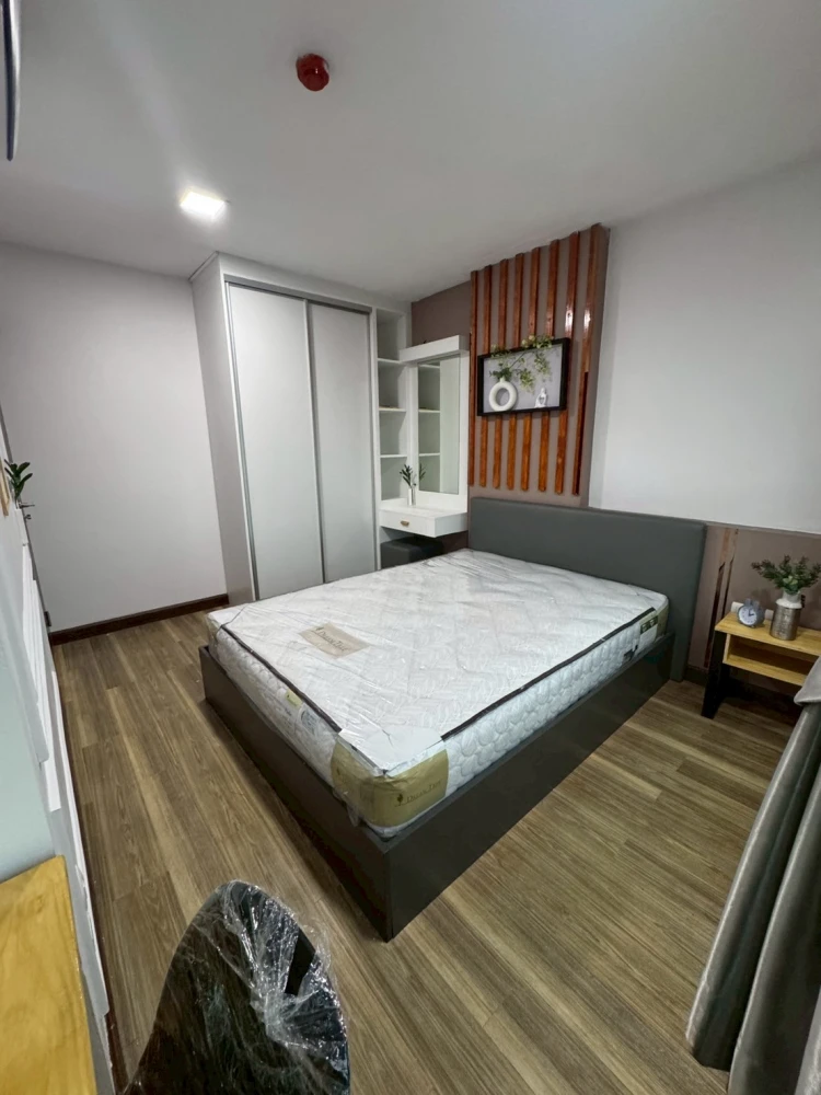 The Harmonest Condo for sale, beautifully decorated room in cool tones, comes with complete furniture, high ceilings, hurry and reserve now!
