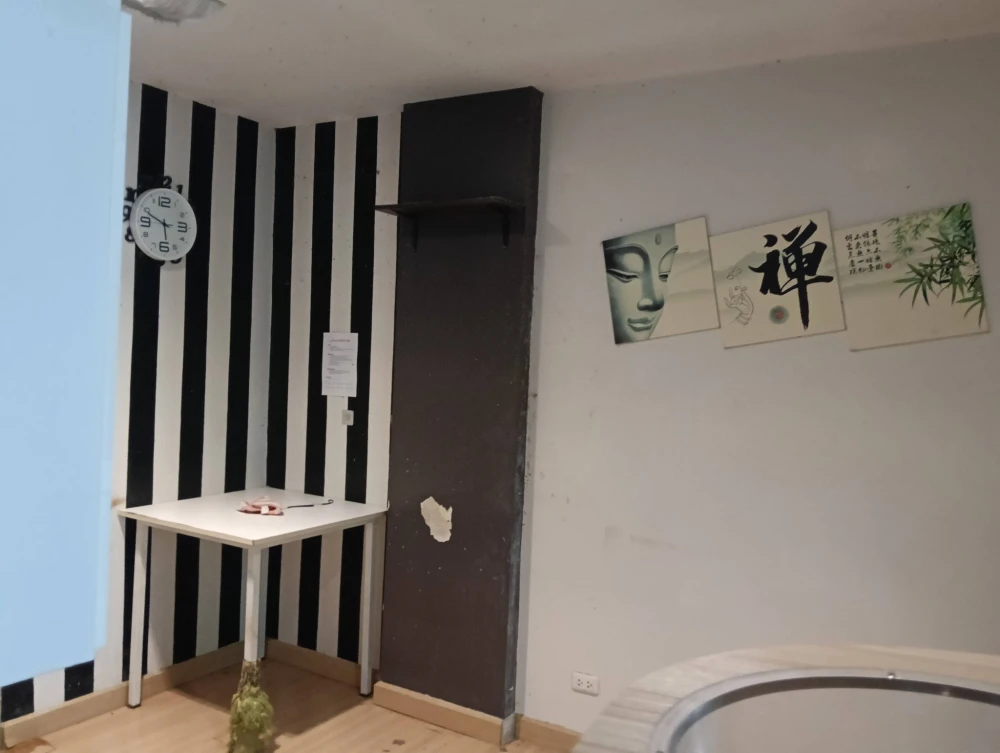 Selling 1 bedroom, 1 bathroom unit at The Kith Tiwanon. Fully furnished with complete amenities. Book now!