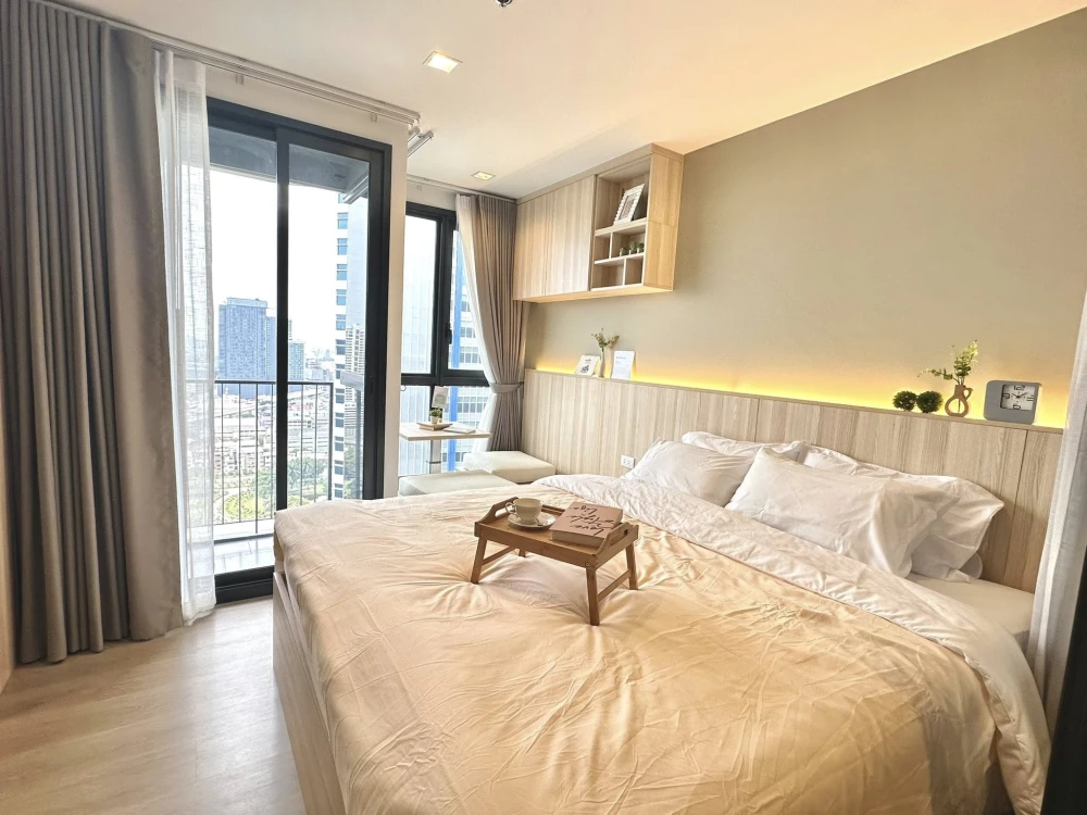 Selling The Line Phahonyothin Park, Building B, north-facing, good ventilation, beautiful night view, fully furnished and ready to move in.