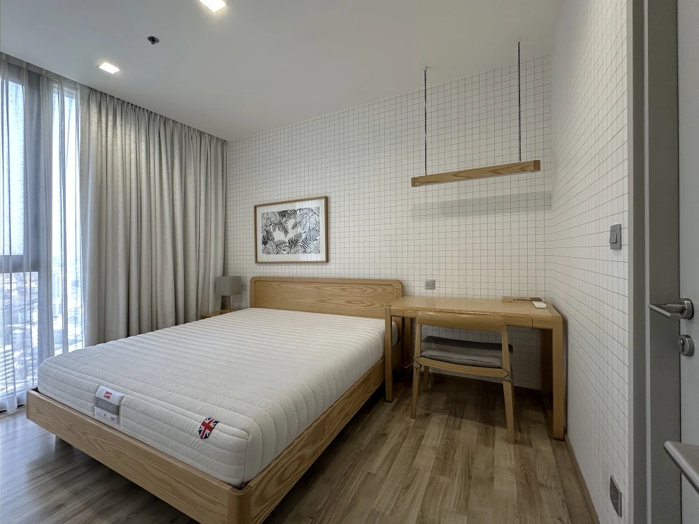 For sale: The Line Jatujak, high floor room, nicely decorated, with built-in furniture and electrical appliances. You must reserve this.