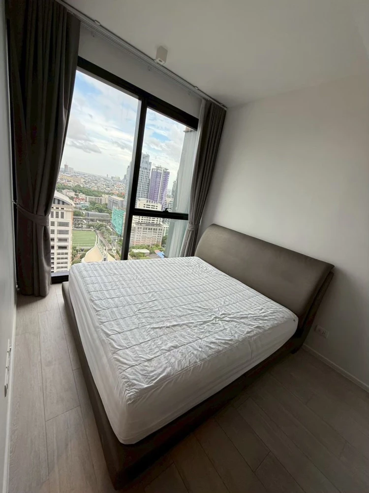 For sale: The Lofts Silom, fully furnished, ready to move in. Interested? Reserve now! Don't miss out!