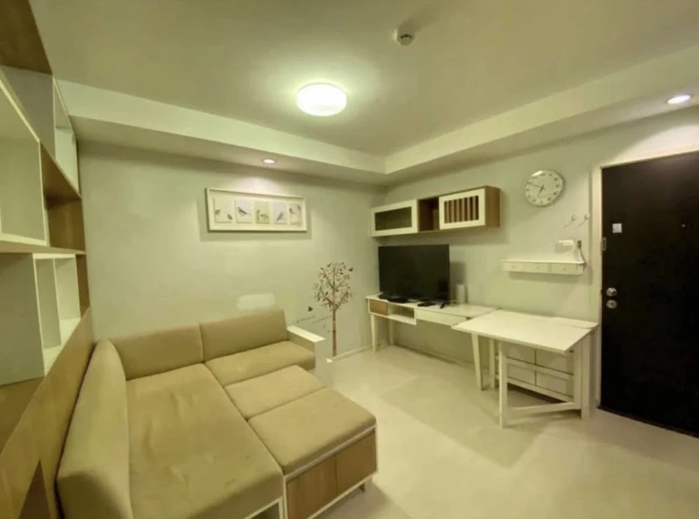 For sale: The Log 3 Sukhumvit 101/1, Building L, 5th floor, studio room with full storage space. Hurry and reserve before you miss out.