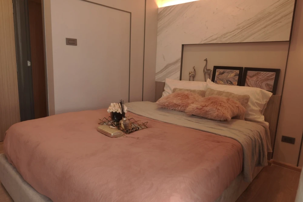 Selling The Moment Ratchada 19. Well-divided unit with spacious area and special function: 1 bedroom + 1 multipurpose room. Book now!