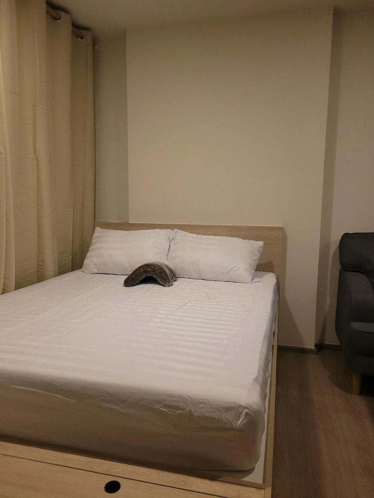 Selling a partitioned unit at The Muve Kaset, 4th floor, fully furnished. Book now!