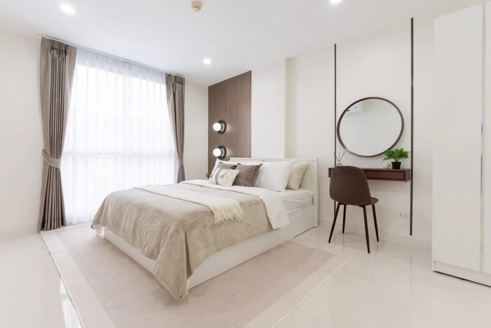 Selling THE NICHE ID Ladprao 130. Large corner unit, beautifully decorated and ready to move in. This is a must-book!