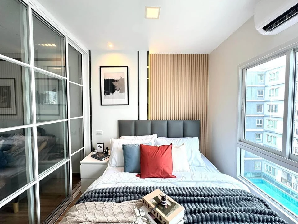 For sale: The One Plus D Huamak 12, beautifully decorated room, stylish and complete with quality furniture. You will regret it if you miss it.