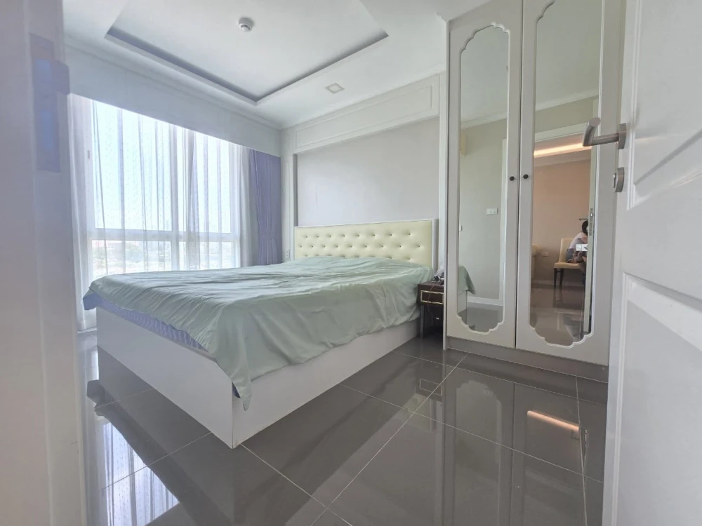 Selling a unit at The Orient Jomtien Resort & Spa, Building B, 7th floor. City view, spacious and comfortable room with built-in furnishings. Don't mi