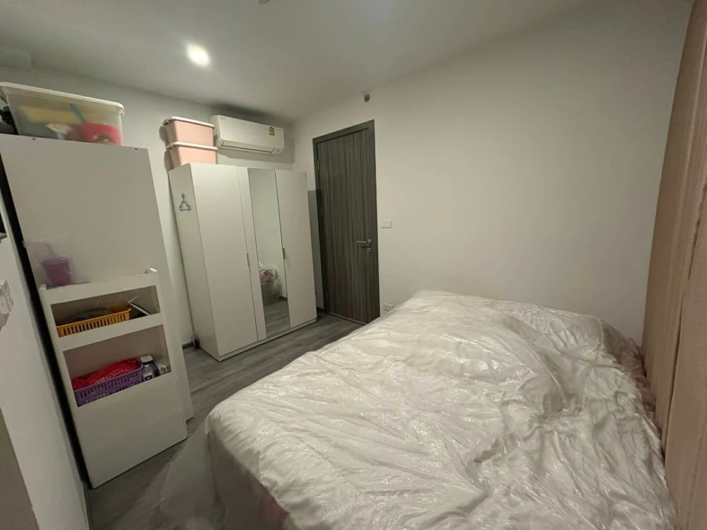 Selling THE ORIGIN SUKHUMVIT SAILUAT E22 STATION, 5th floor, corner unit, view of Pak Nam and Sai Luat Road. Spacious and very comfortable.