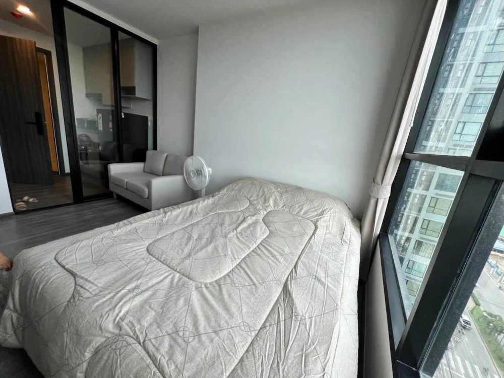 For sale: THE ORIGIN Sukhumvit Sailuat E22 Station. A lovely, fully furnished unit with unobstructed city views. Don't miss out!