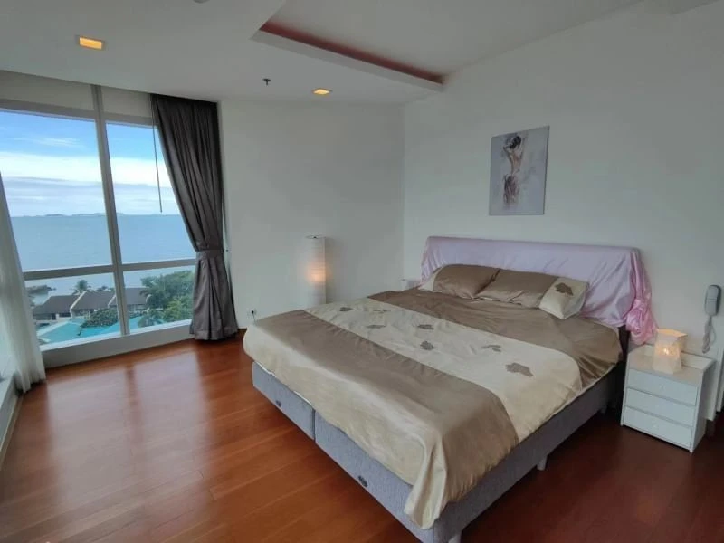 For sale: The Palm Wongamat Beach Pattaya, 7th floor, sea view, fully furnished, reserve now.