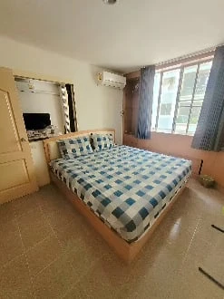 For sale: The Parkland Bangna, a nice room with complete furniture and electrical appliances. Don't miss out on this great deal.
