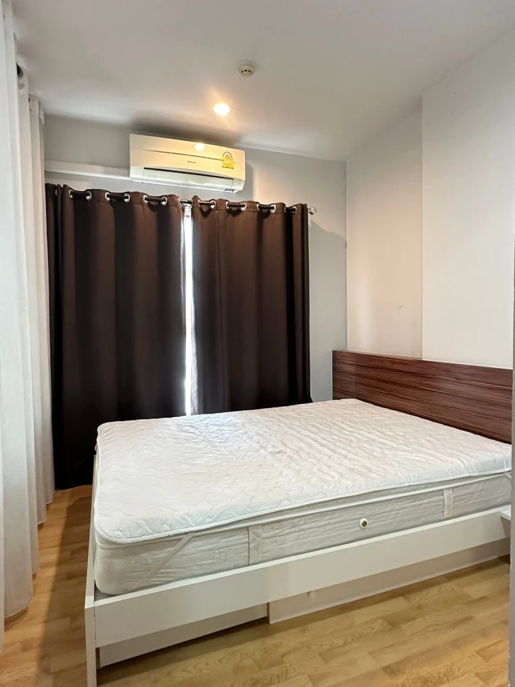 Selling a 1-bedroom, 1-bathroom unit at The Parkland Ngamwongwan Khaerai. Excellent location with convenient transportation. Don't miss out!