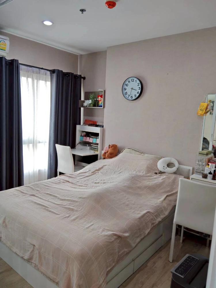 Selling The Parkland Phetkasem-Thapra, 5th floor, corner unit. Quiet, good ventilation, fully furnished. Book now!