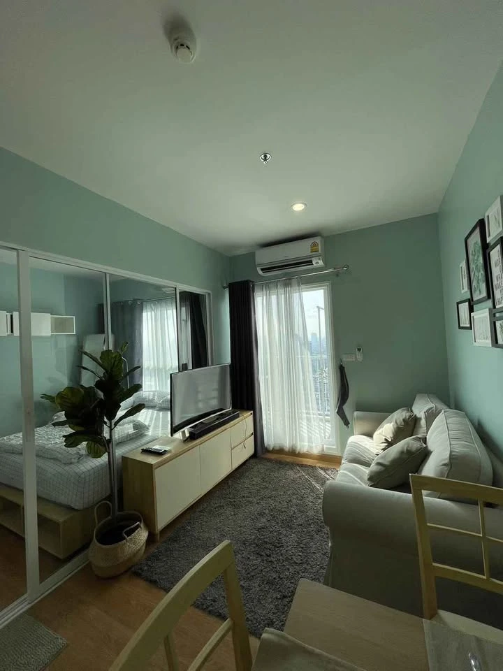 For sale: The Parkland Ratchada-Wongsawang, 30th floor, high view, see Big C Wong Sawang, next to the fire escape, the room is not hot, must reserve.