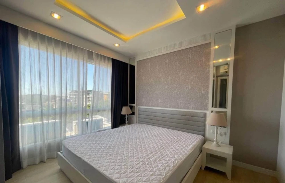 For sale: The Patio Bangsaen, beautifully decorated room with a striking theme, 5th floor, great location, walk-in closet. Reserve now!