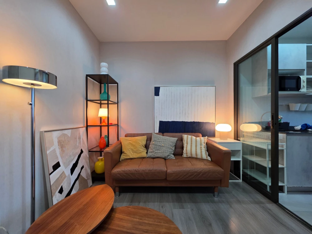 Selling The Politan Aqua. River view, beautiful room, fully furnished, ready to move in. Book now! Don't miss out!