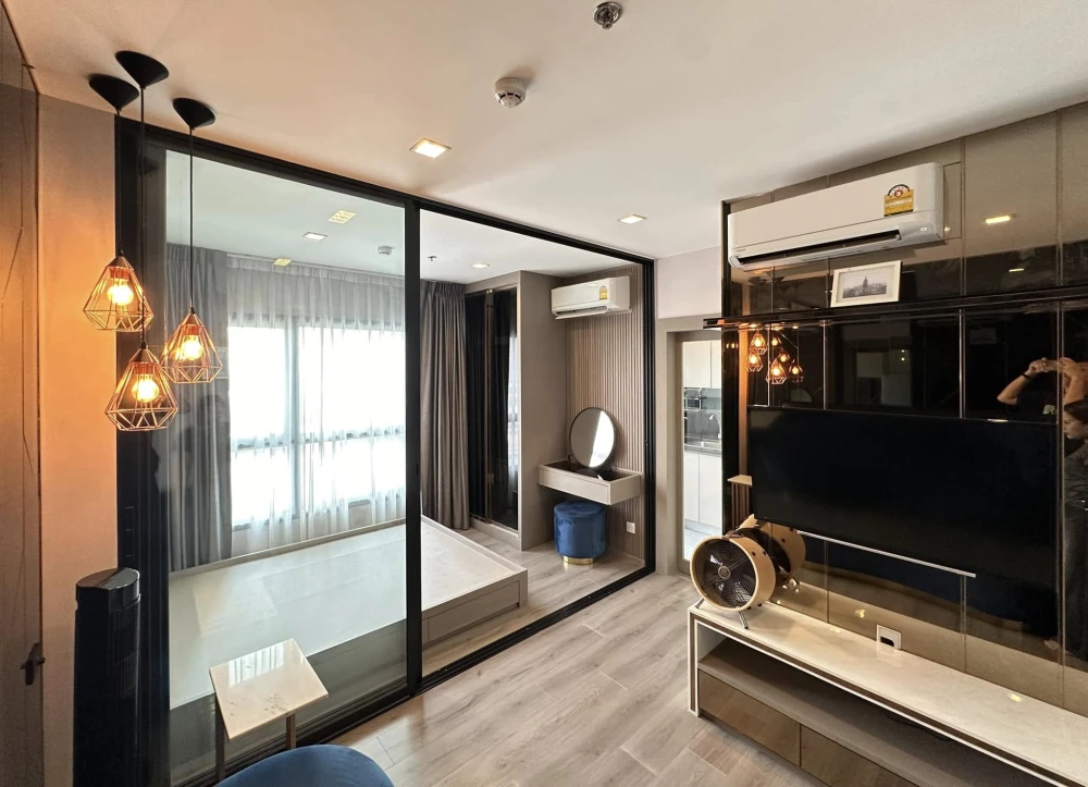 For sale: The Politan Rive, south facing, good wind, Chao Phraya River view and swimming pool, built-in decoration, Fully Furnished, Luxury, reserve n