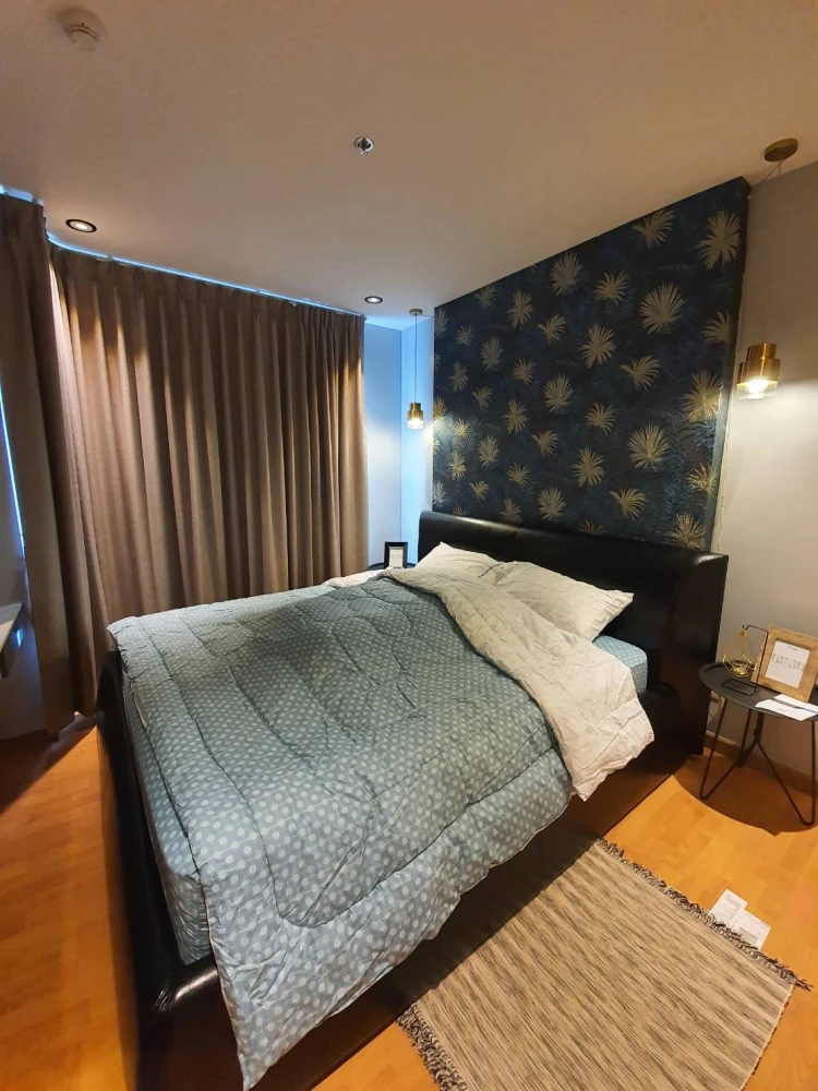Selling spacious and comfortable rooms at The President Petchkasem-Bangkhae. High floor. Book now!
