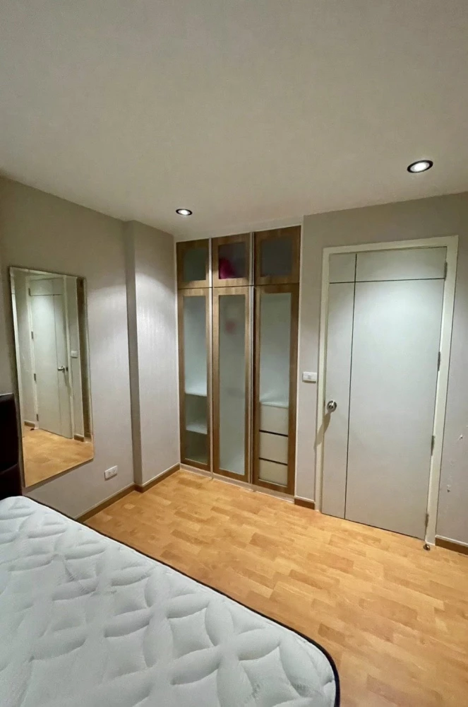 Selling two spacious and comfortable apartments at The President Sathorn - Ratchaphruek. Fully furnished with complete functionality, ready to move in