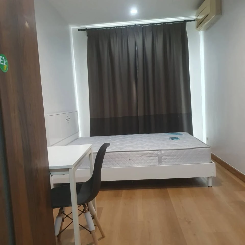 For sale: The Privacy Ngamwongwan, ready to move in, fully furnished, spacious and comfortable. Reserve now!