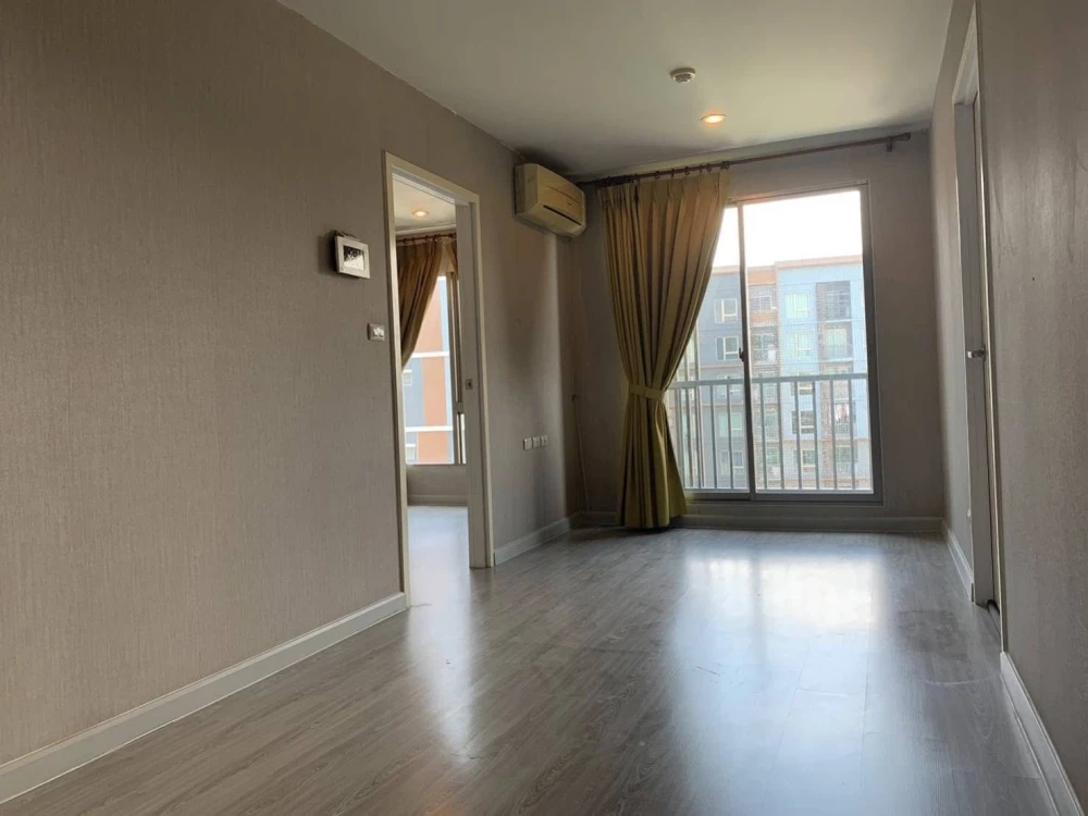 Selling The Privacy Ratchada – Sutthisan. Unfurnished unit, great ventilation, pool view, spacious and comfortable. Book now!
