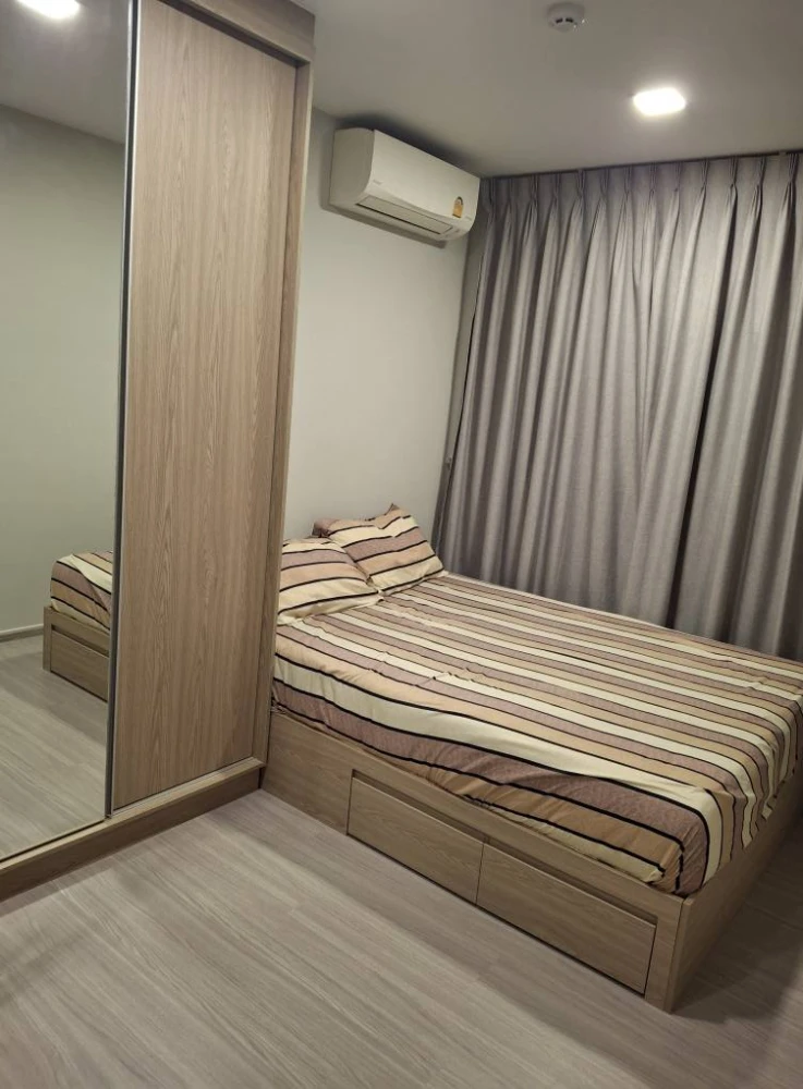 For sale: The Privacy S101, Building B, 2nd floor, corner room, quiet, peaceful, shady, the room is not old or worn out. I must say that you must rese