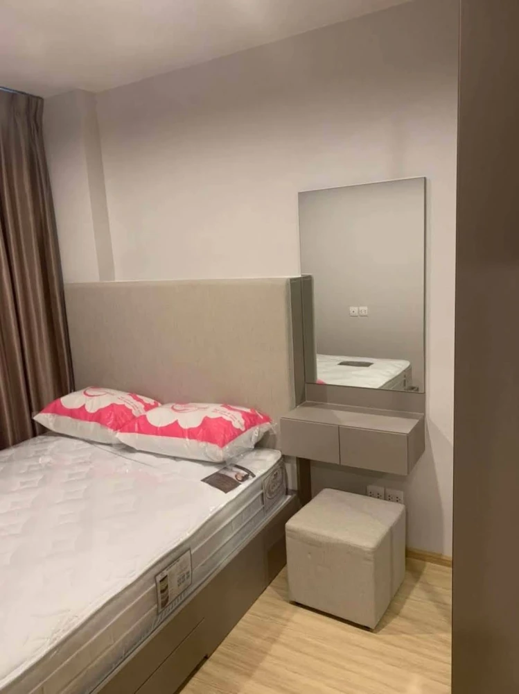 Selling a 1-bedroom, 1-bathroom unit at The Privacy Thaphra Interchange, 14th floor, fully furnished. Book now!