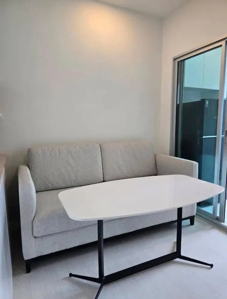 Selling The Prodigy Phetkasem 62, unit on the 33rd floor (very high), in beautiful condition, ready to move in.