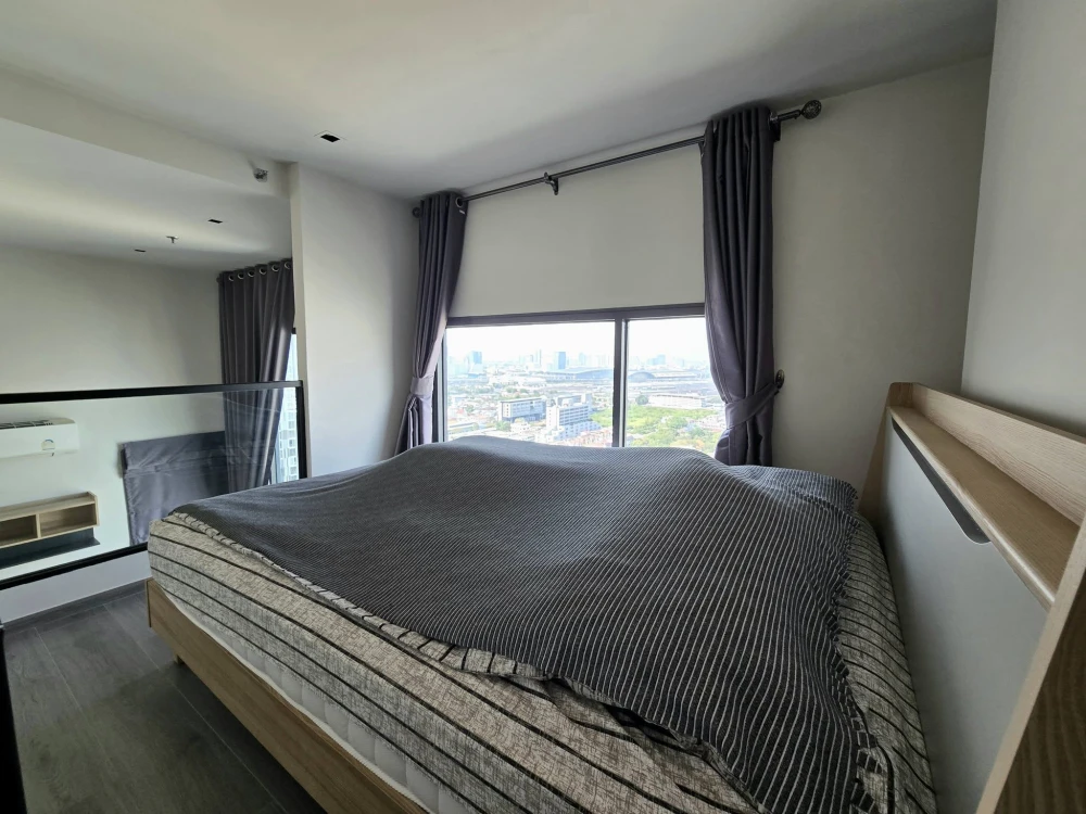 Selling The Reserve Phahol-Pradipat, north-facing unit with high ceilings and fully furnished. Book now!