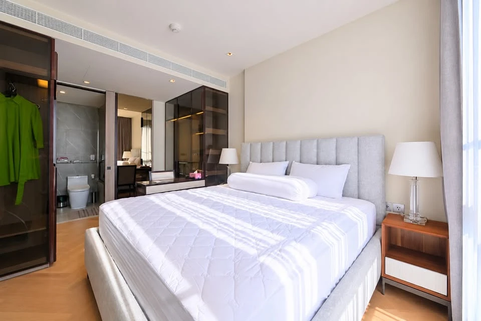 Selling The Reserve Sukhumvit 61. Spacious unit with ample usable space and complete amenities. Don't miss out!
