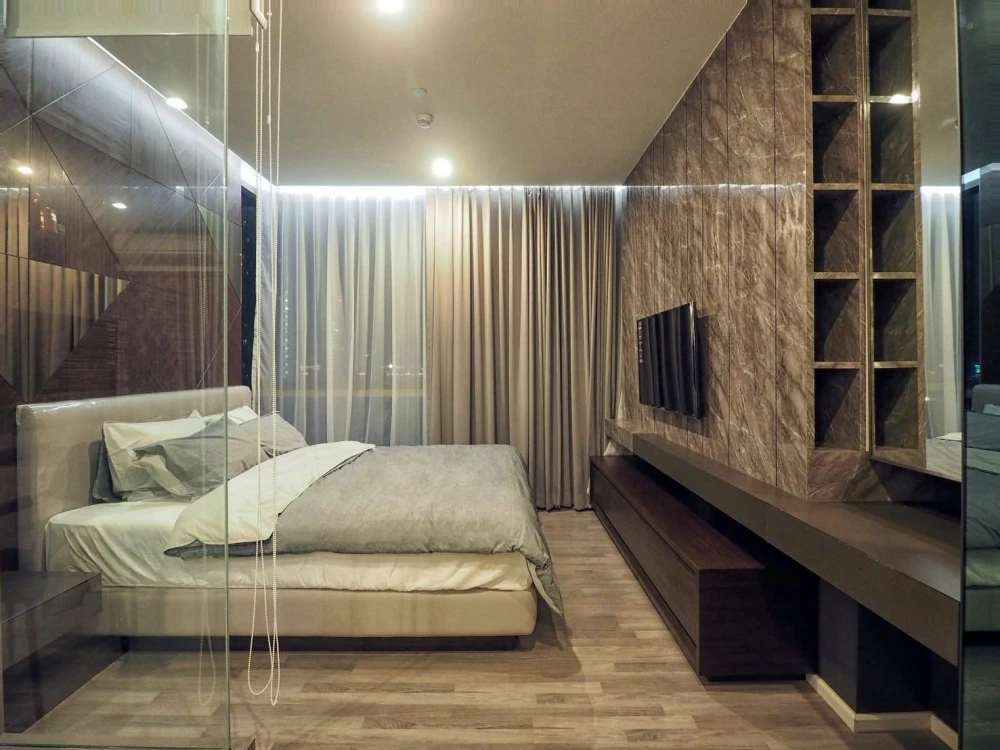 Selling The Room Sukhumvit 69. Very spacious unit with excellent built-in furnishings and a stylish, comfortable living space. You'll regret missing t