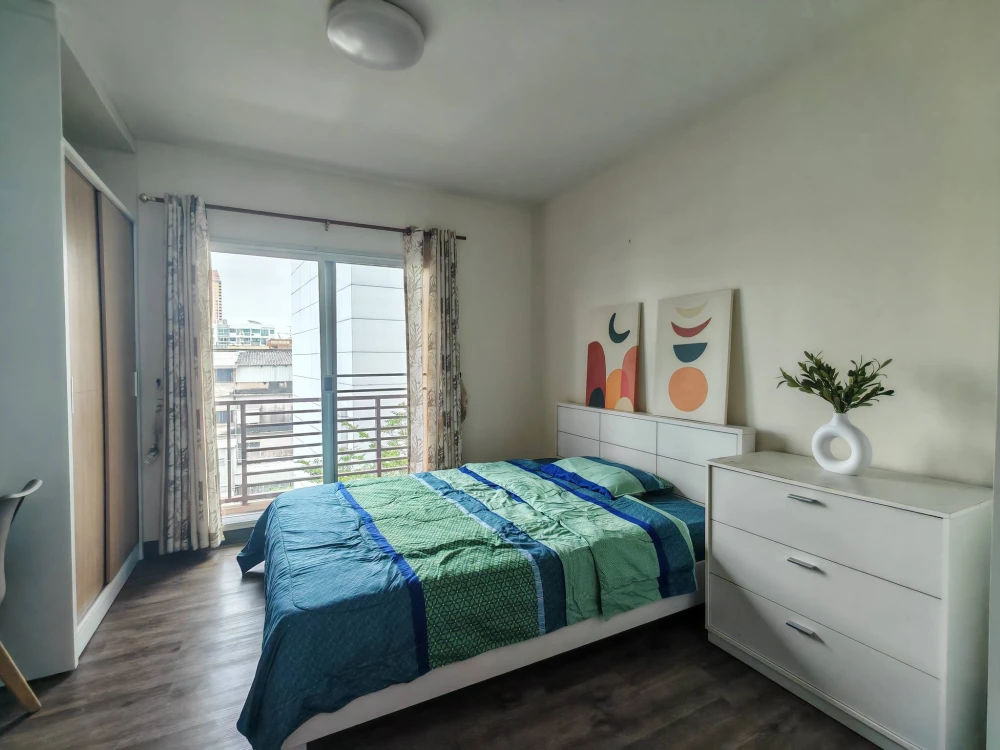 Selling spacious and comfortable rooms at The Seed Phahonyothin 14. Fully furnished with appliances. Book now!