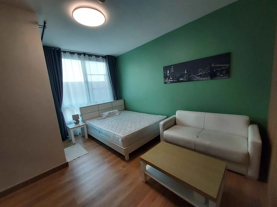 For sale the seed Chaengwattana, on Chaengwattana Road, 7th floor, fully decorated room, decorated with awesome wallpaper, hurry and reserve now.