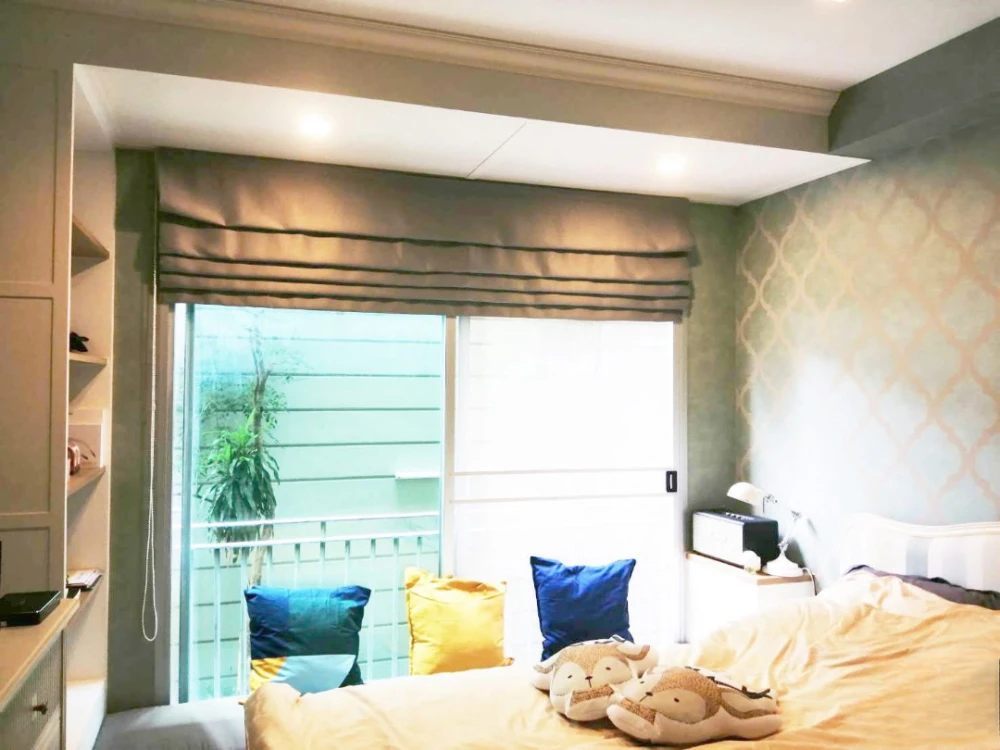 Selling a beautiful unit at The Seed Memories Siam. It's an English-style condo with impeccable craftsmanship, classic and warm, featuring carefully s