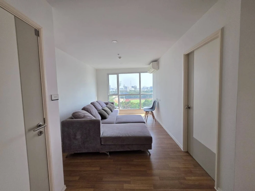 Selling The Selected Kaset-Ngamwongwan. Spacious room, unfurnished (no furniture included). Perfect for those who enjoy decorating their own rooms. Do