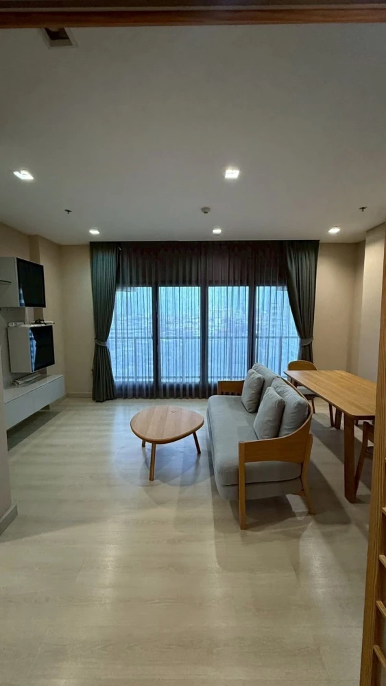 Selling The Signature by Urbano, a large 3-bedroom unit with a great layout and high privacy. Don't miss out!