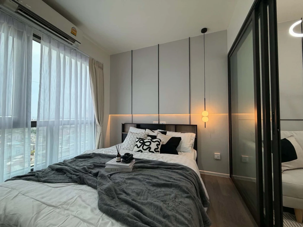 Selling The Stage Taopoon Interchange. Fully functional unit with well-proportioned layout. Good condition, ready to move in. Ideal layout for both li