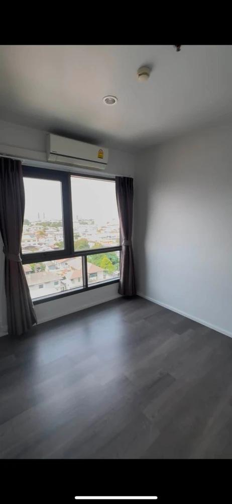 Selling The Stage Taopoon Interchange, 2 bedrooms, spacious living area, unfurnished, in a great location. Book now!