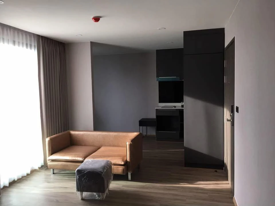 Selling The Teak Sukhumvit 39, 7th floor. Spacious and comfortable living space, fully furnished. Book now!