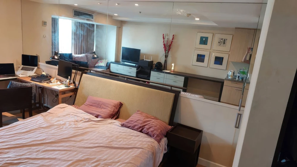 Selling The TRENDY Condominium. Nice unit, fully furnished with high-quality built-in furniture. Book now!