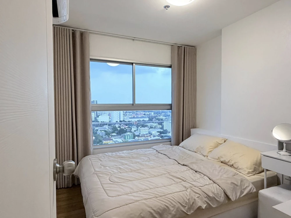 Selling 1 bedroom, 1 bathroom condo at The Trust Condo Ngamwongwan. Excellent location and complete amenities. Book now!