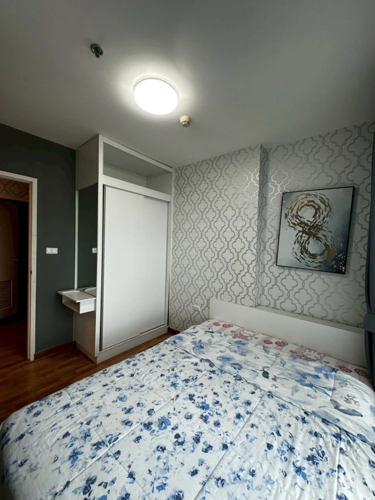 Selling The Trust Condo South Pattaya, 1 bedroom, 1 bathroom. High-quality wallpaper, pool view. Don't miss out!